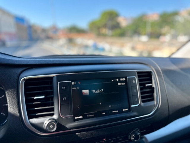 Fano Noleggi - Opel Zafira Life 9 posti